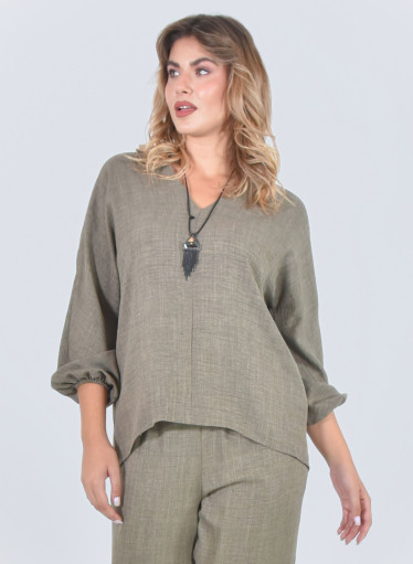 Δροσερή ριχτή μονόχρωμη μπλούζα με κολιέ Δροσερή ριχτή μονόχρωμη μπλούζα με κολιέ