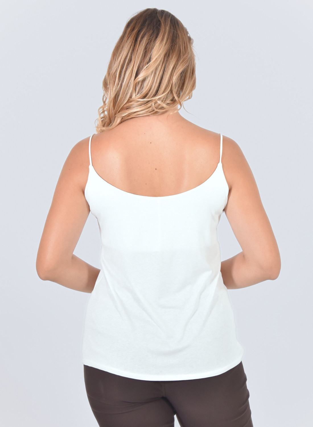 Λευκό καθημερινό τοπ με τιράντες