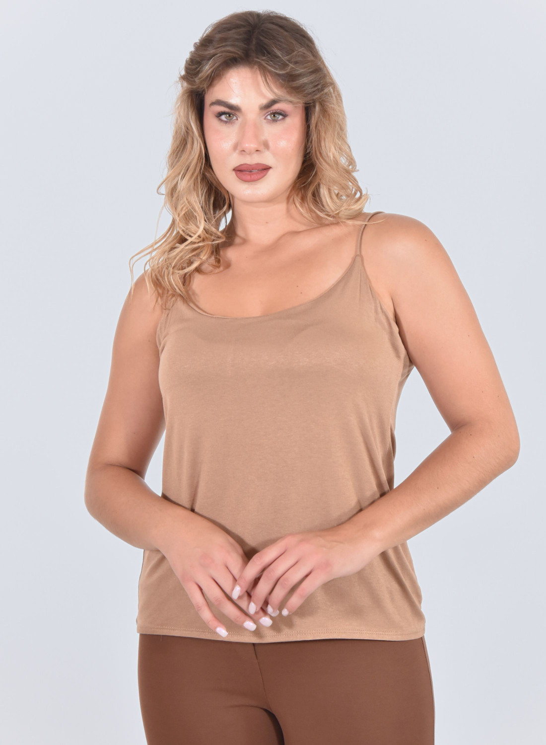 Μπεζ καθημερινό τοπ με τιράντες