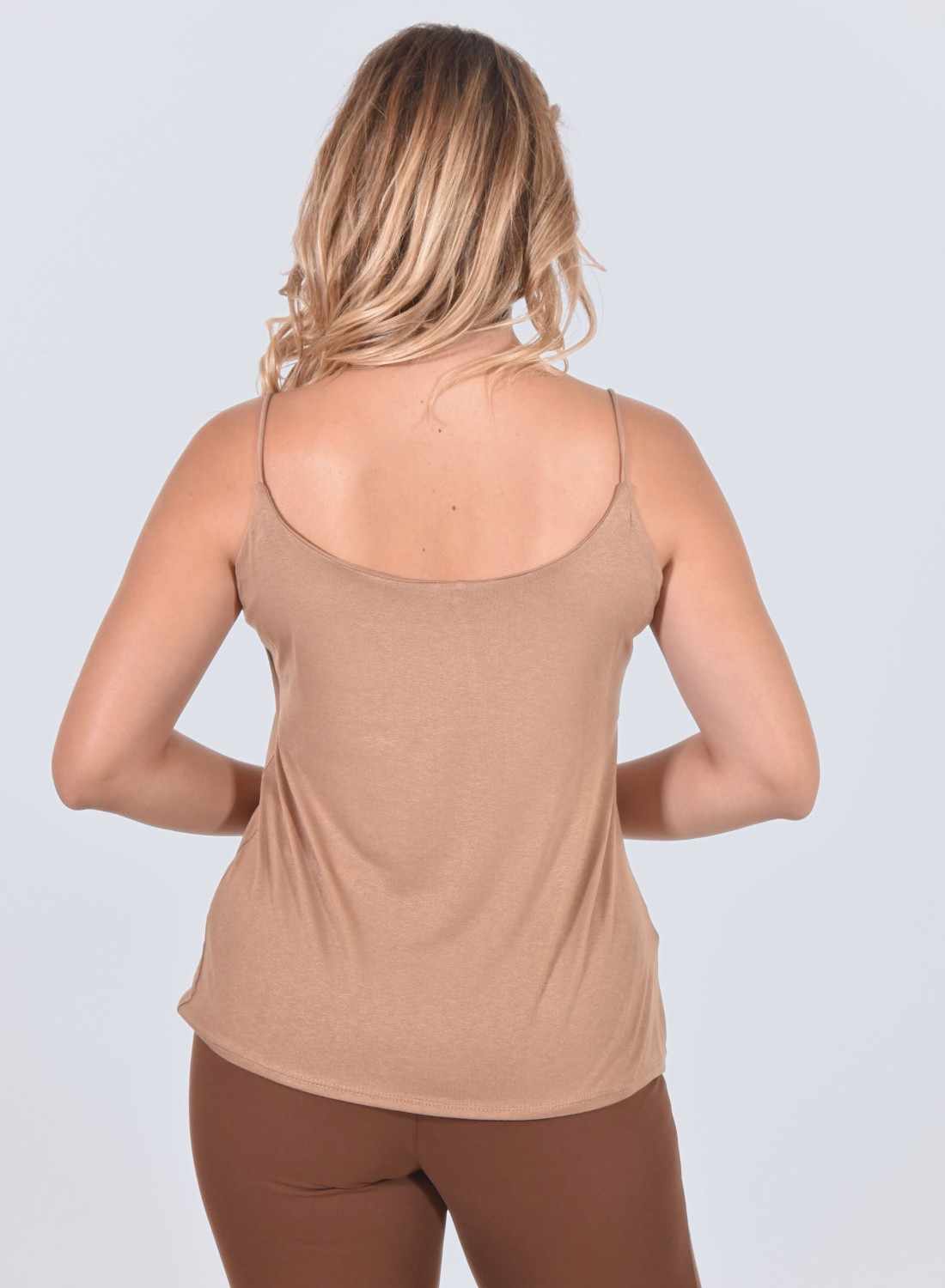 Μπεζ καθημερινό τοπ με τιράντες