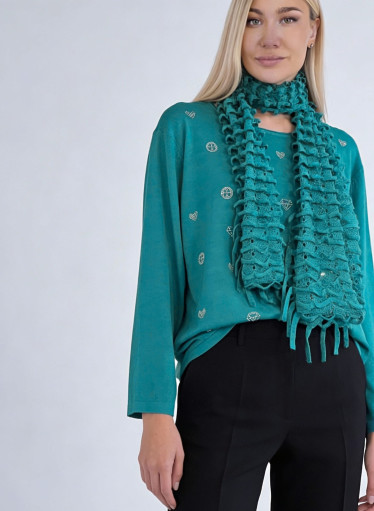 Πετρόλ πλεκτή μπλούζα με διακοσμητικά στρας και κασκόλ