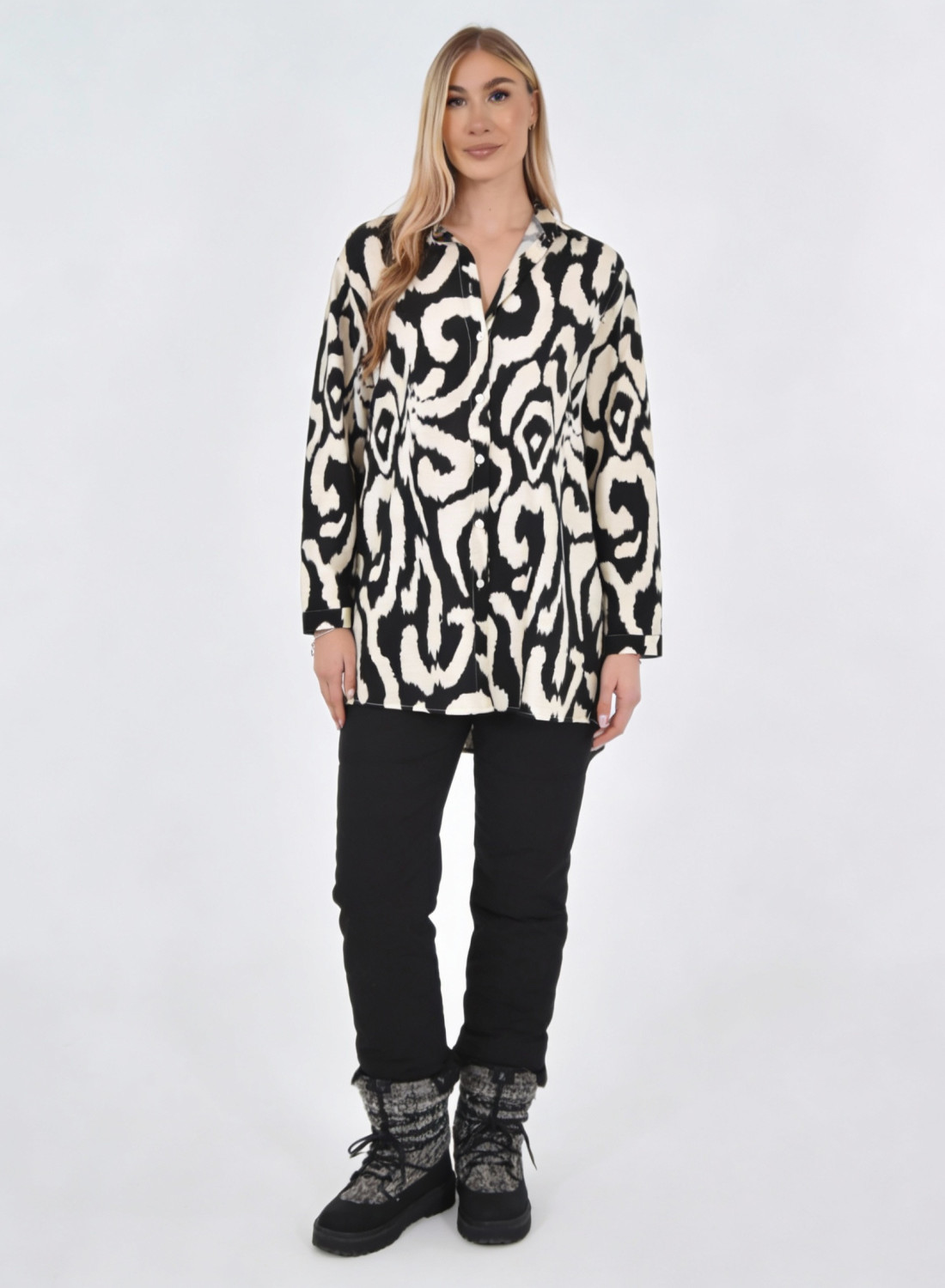 Γυναικεία Ριχτή Μπλούζα – Πουκάμισο Μαύρο με Print