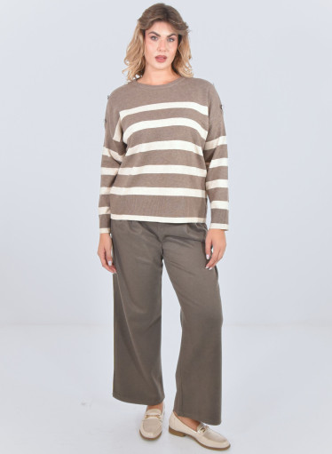 Ζεστή ριγέ σοκολά μπλούζα με ριγέ σχέδιο