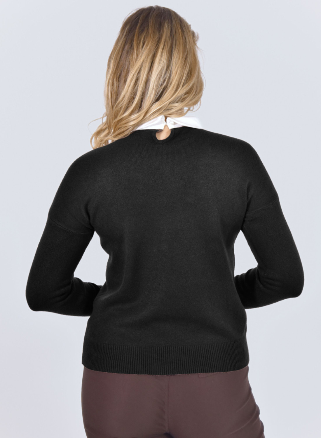 Πλεκτή μαύρη μπλούζα με στρας και γιακά