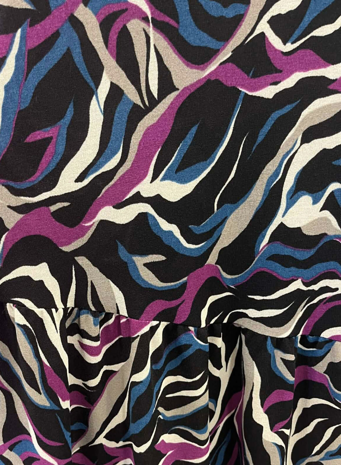 Πλεκτό εμπριμέ μωβ - μπλε φόρεμα σε A γραμμή μέχρι τους αστραγάλους