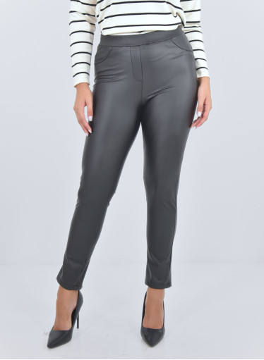 Μαύρο ελαστικό παντελόνι - κολάν δερματίνης  Μαύρο ελαστικό παντελόνι - κολάν δερματίνης