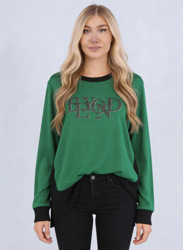 Πράσινη πλεκτή μπλούζα με μαύρες λεπτομέρειες & στάμπα BEYOND