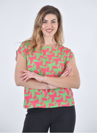 Μοντέρνα εμπριμέ μπλούζα Μοντέρνα εμπριμέ μπλούζα