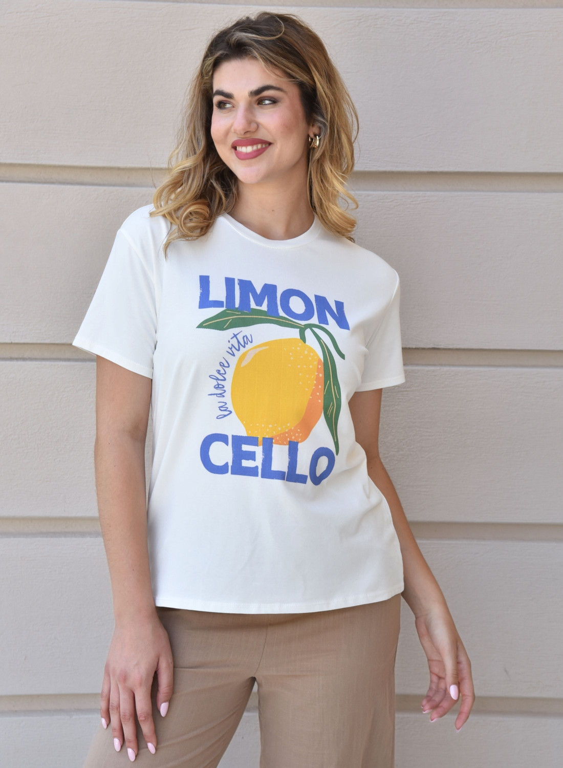 Βαμβακερό λευκό t-shirt με limoncello στάμπα Βαμβακερό λευκό t-shirt με limoncello στάμπα