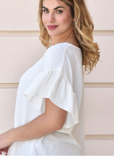 Μονόχρωμη λευκή μπλούζα με βολάν στα μανίκια