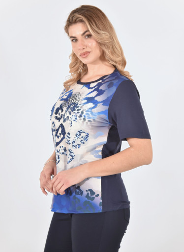 Μοντέρνα μπλε μπλούζα με εμπριμέ μοτίβα