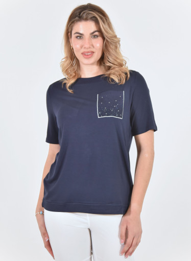Ευκολοφόρετη μπλε μπλούζα με διακριτικά στρας Ευκολοφόρετη μπλε μπλούζα με διακριτικά στρας
