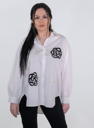 Λευκό ριχτό ασύμμετρο πουκάμισο  Λευκό ριχτό ασύμμετρο πουκάμισο