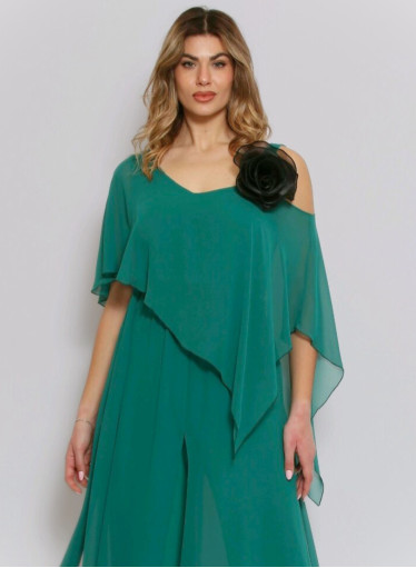 Αμπιγιέ ολόσωμη πράσινη φόρμα με μαύρη statement μπουτονιέρα