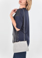 Αμπιγιέ εντυπωσιακό clutch bag με ασημένια αλυσίδα Αμπιγιέ εντυπωσιακό clutch bag με ασημένια αλυσίδα
