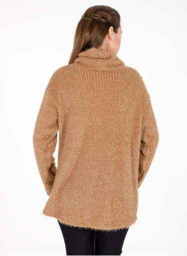 Καμηλό χνουδωτή μπλούζα με κουμπάκια  Καμηλό χνουδωτή μπλούζα με κουμπάκια