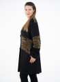 Μαύρη ζακέτα με animal print σχέδιο Μαύρη ζακέτα με animal print σχέδιο