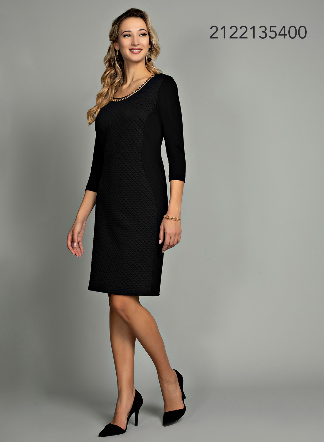 Μαύρο διαχρονικό φόρεμα με αλυσιδίτσα