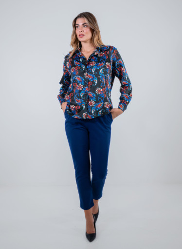 Εμπριμέ τύπου σατέν μαύρο πουκάμισο με λαχούρια Εμπριμέ τύπου σατέν μαύρο πουκάμισο με λαχούρια