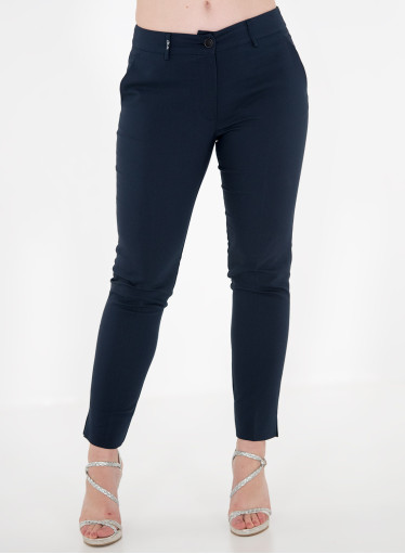 Μπλε παντελόνι με πλάγιες τσέπες Μπλε παντελόνι με πλάγιες τσέπες