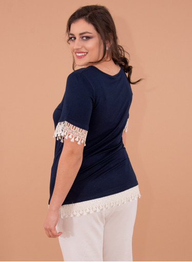 Μπλε μπλούζα με λευκή δαντέλα