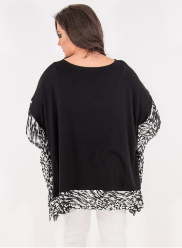 Μαύρη ριχτή μπλούζα με ασπρόμαυρες λεπτομέρειες