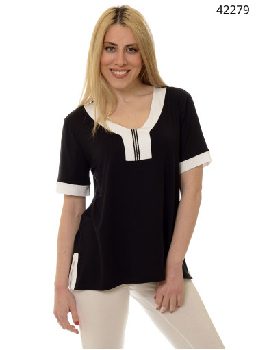 Ασπρόμαυρη κοντομάνικη μπλούζα