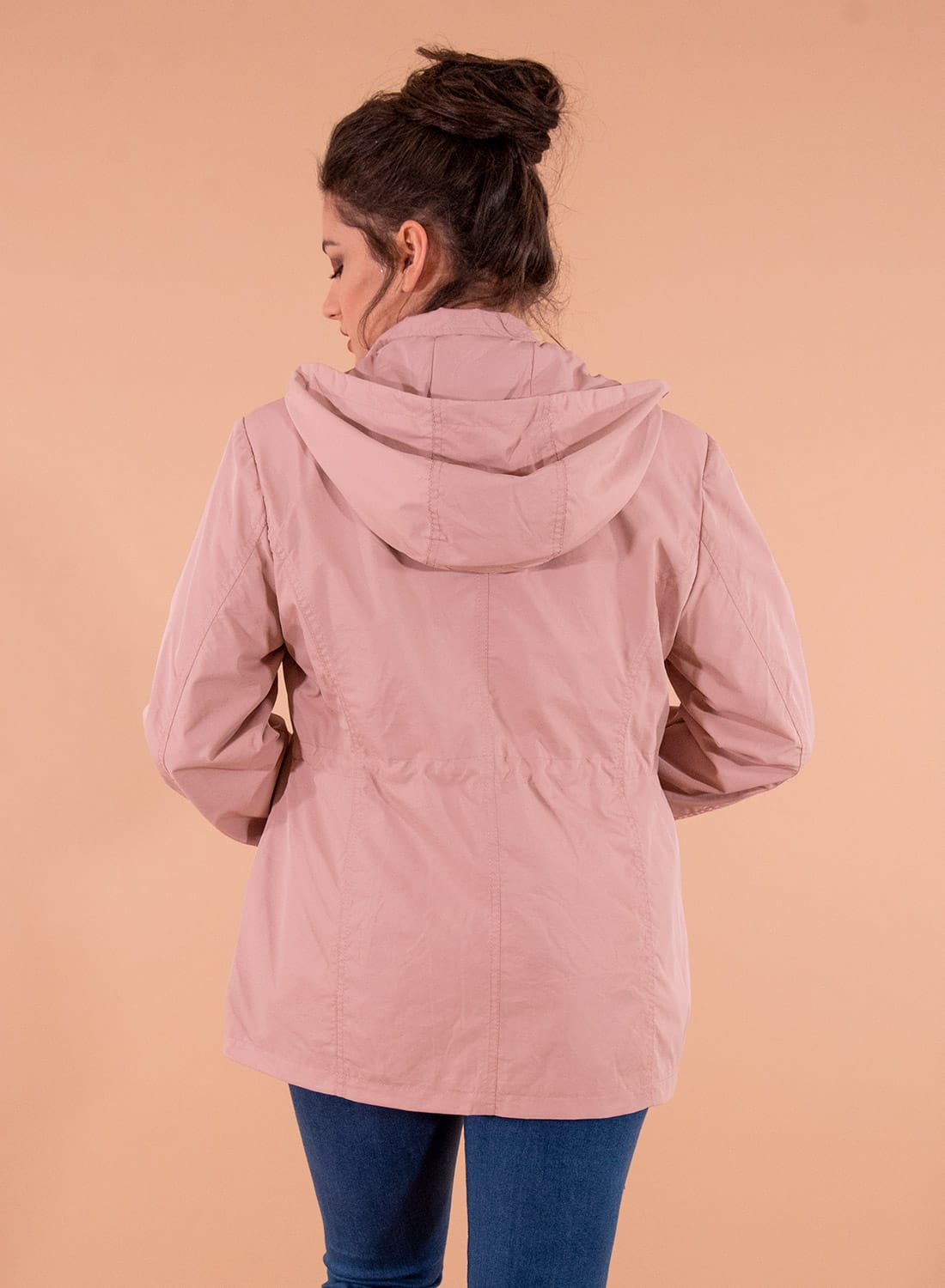 Ανοιξιάτικο μπουφάν σε dusty pink απόχρωση Ανοιξιάτικο μπουφάν σε dusty pink απόχρωση
