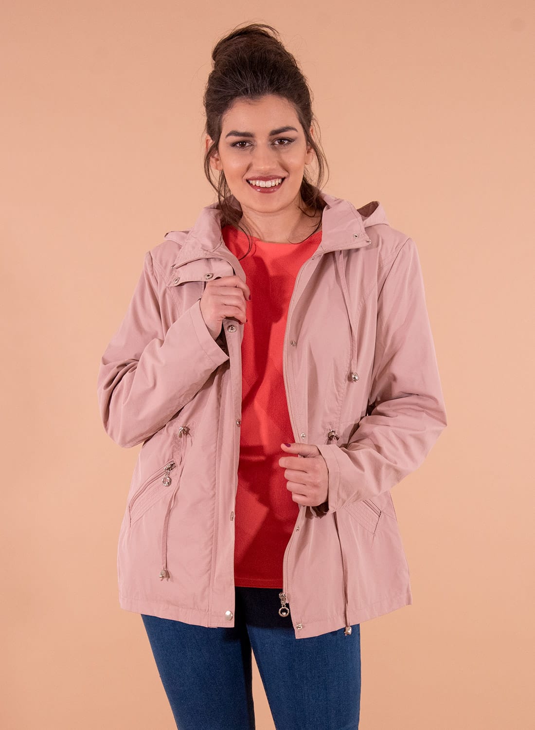 Ανοιξιάτικο μπουφάν σε dusty pink απόχρωση Ανοιξιάτικο μπουφάν σε dusty pink απόχρωση