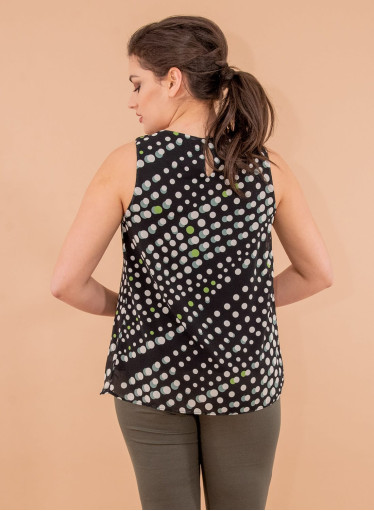 Μαύρη αμάνικη πουά μπλούζα 