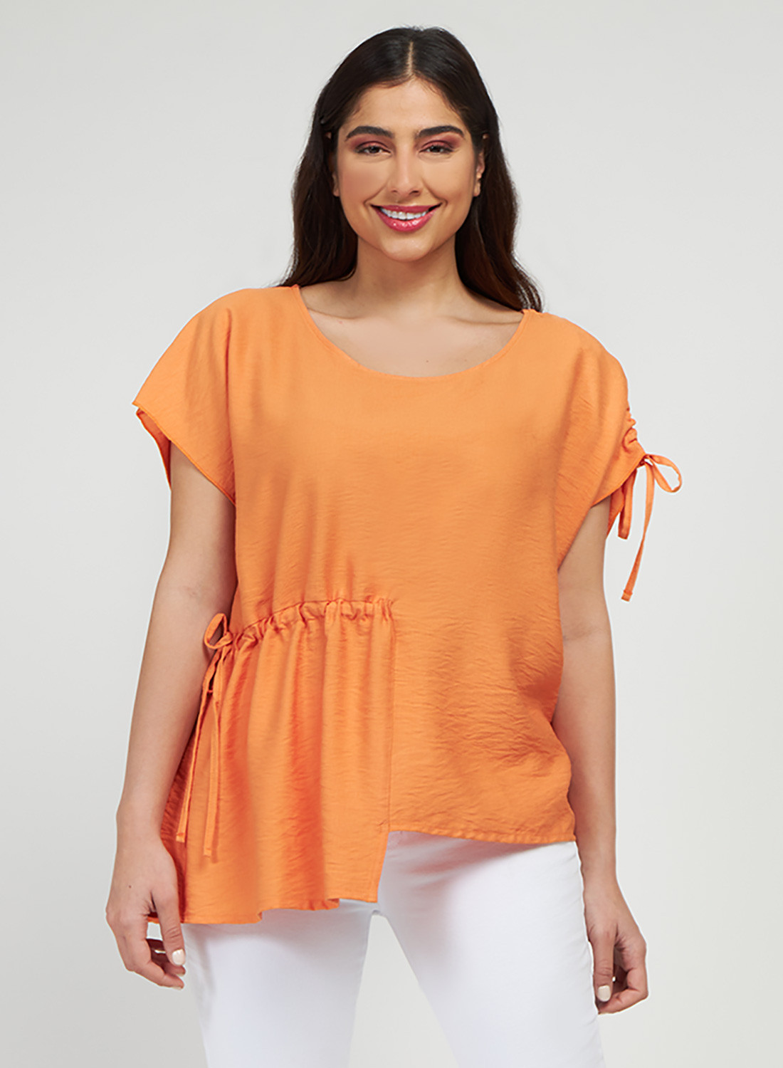 Άνετη κοντομάνικη μπλούζα