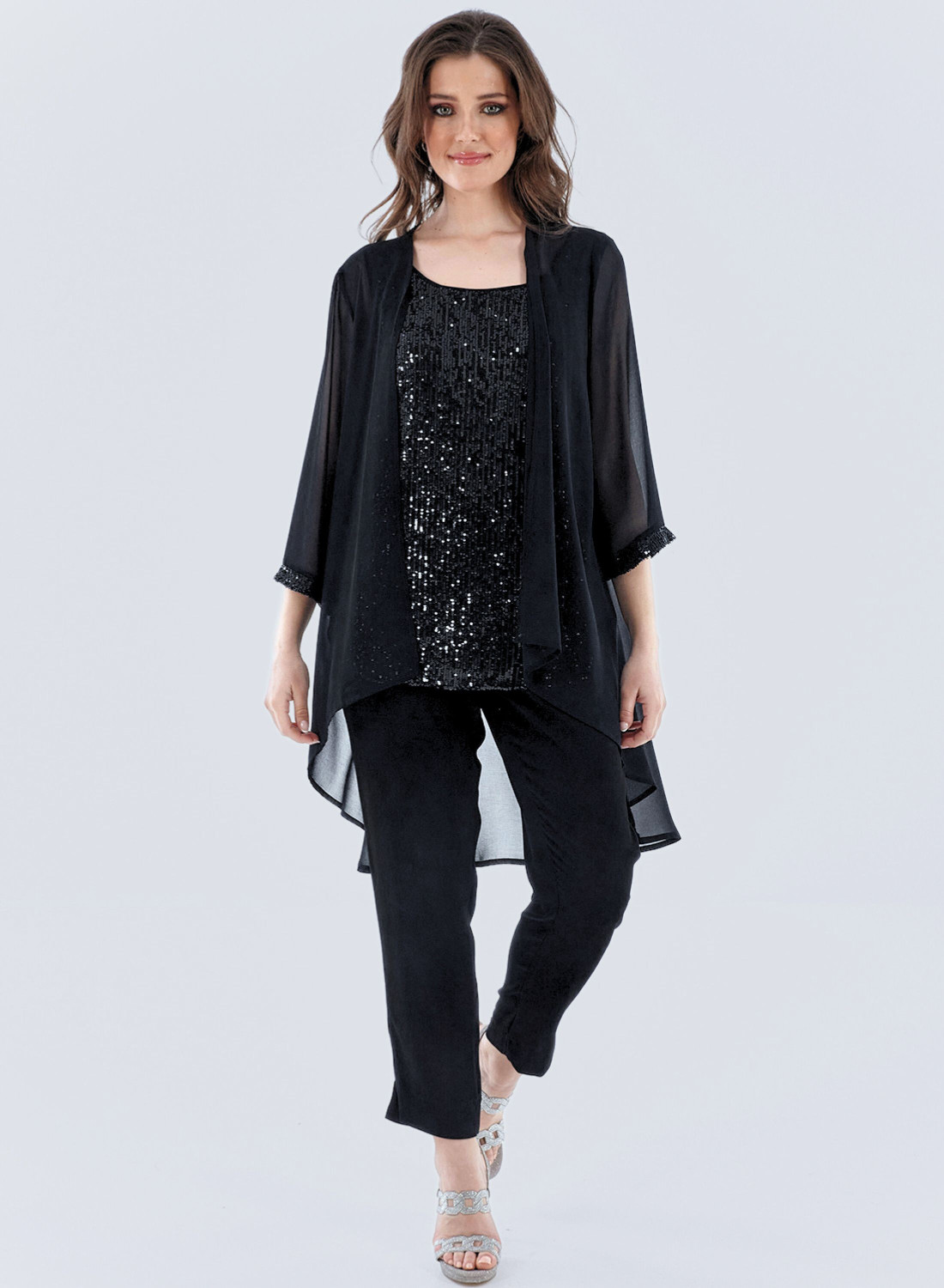 Κολακευτικό σετ τοπ με τουνίκ σε μαύρο χρώμα