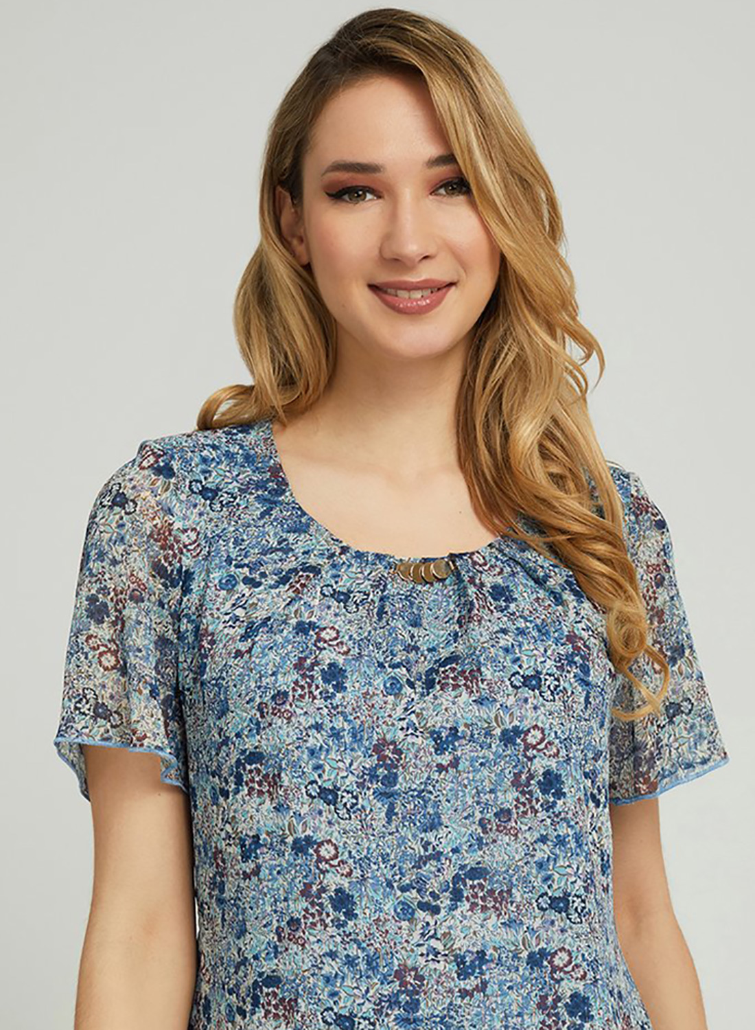Μπλε κομψή μπλούζα με φλοράλ σχέδιο