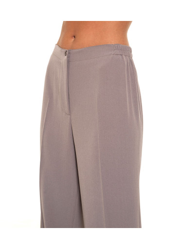 Παντελόνι σε κλασική γραμμή με λάστιχο δεξιά-αριστερά